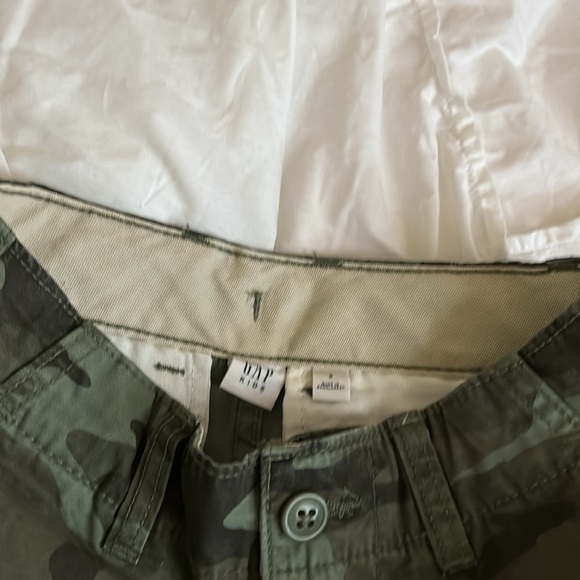 Gap Camo Shorts NWT - Picture 2 of 5